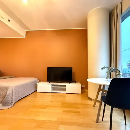 Modern High-rise In Apartment