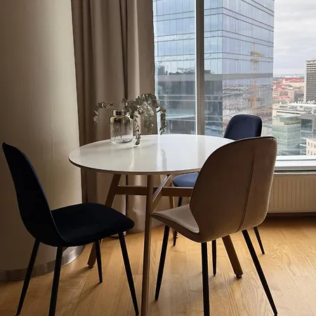 Modern High-rise In Apartment *